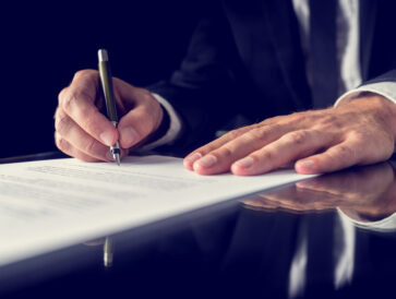 signing-legal-document